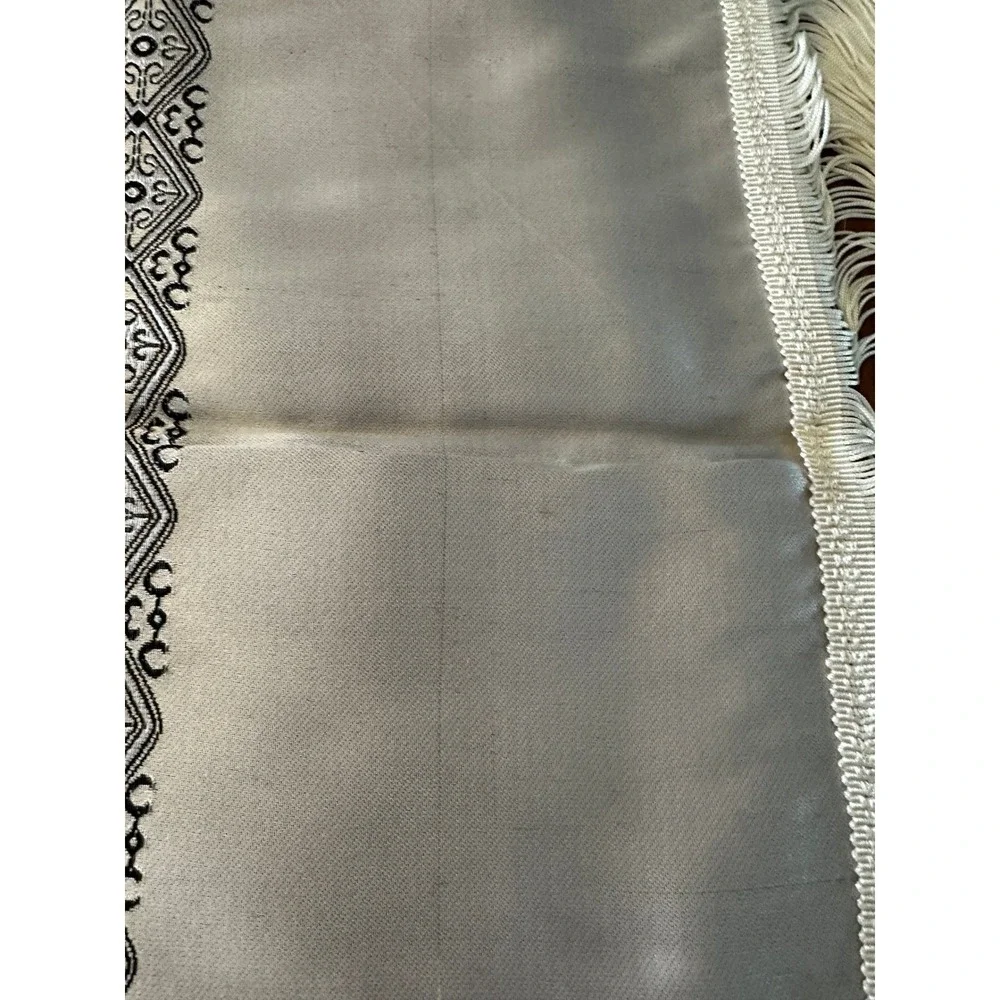 Vintage Oriental Garden Scene Woven Tapestry Table Runner Cream Fringe Large‎